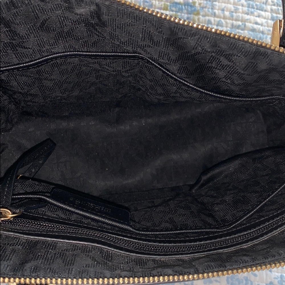 Michael Kors Jet Set tote in Medium color black - Picture 5 of 6
